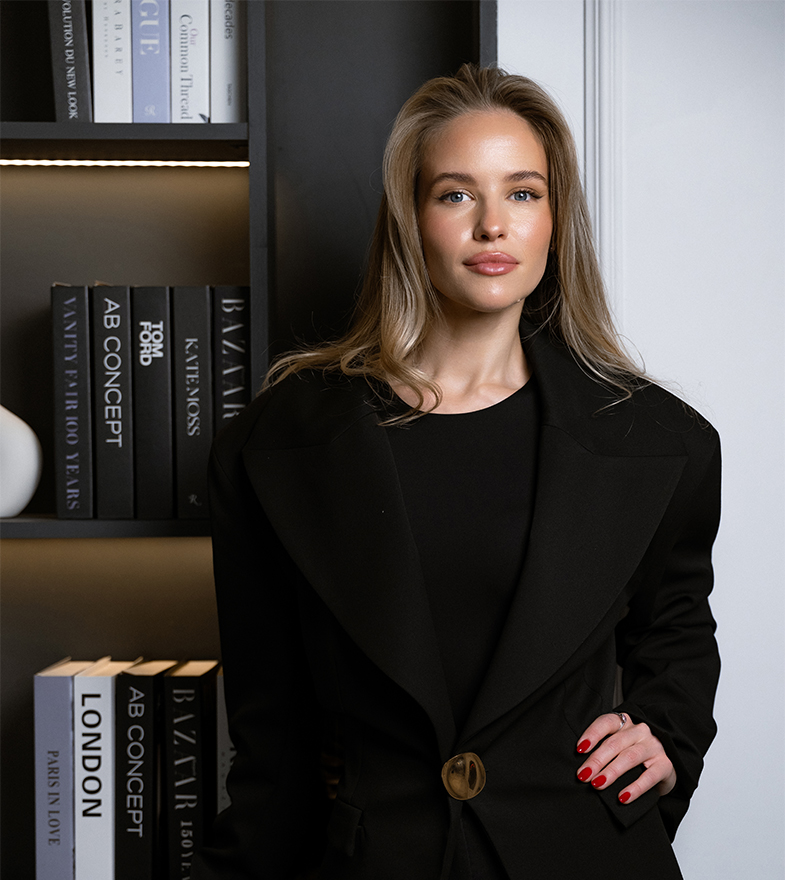 Фото сотрудницы агентства Екатерины Корюкиной